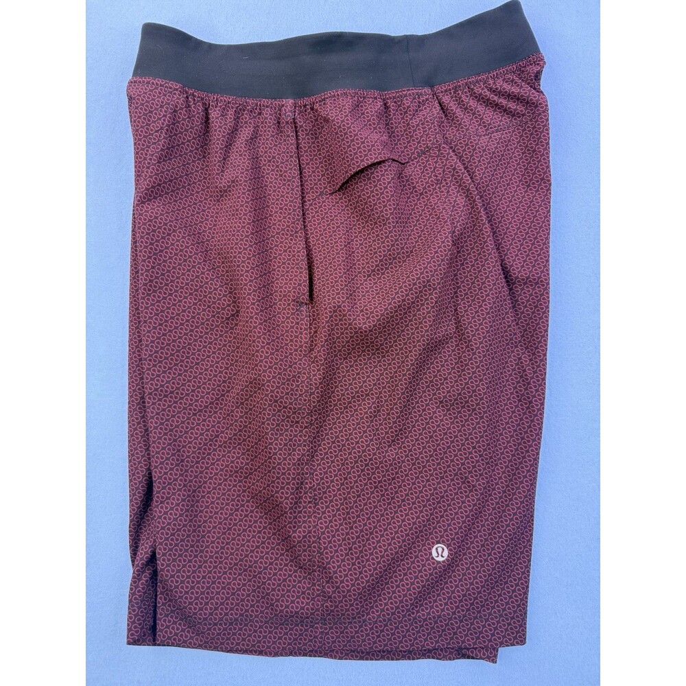 Lululemon Men's Core Workout Shorts Burgundy /Black  Drawstring Size M 1045